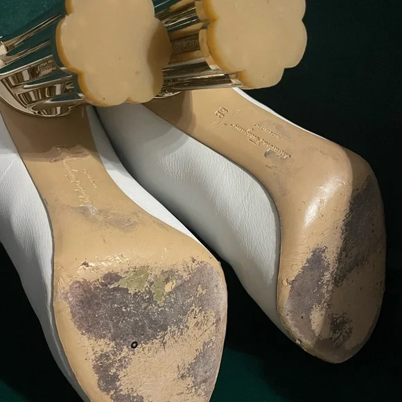 SALVATORE FERRAGAMO WHITE BOOTIES - Picture 7 of 7